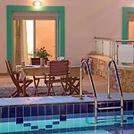 ヴィラ Pearl - Front With Private Pool Apolakkiá