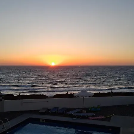 Pearl - Front With Private Pool *