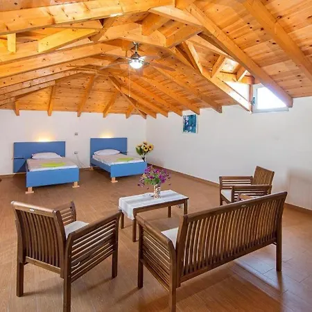 Villa Pearl - Front With Private Pool Apolakkia