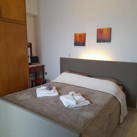 Willa Pearl - Front With Private Pool Apolakkia