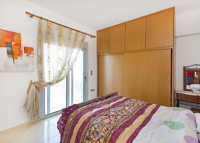 Pearl - Front With Private Pool