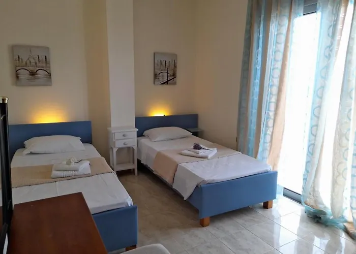 Pearl - Front With Private Pool