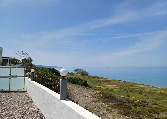 Pearl - Front With Private Pool